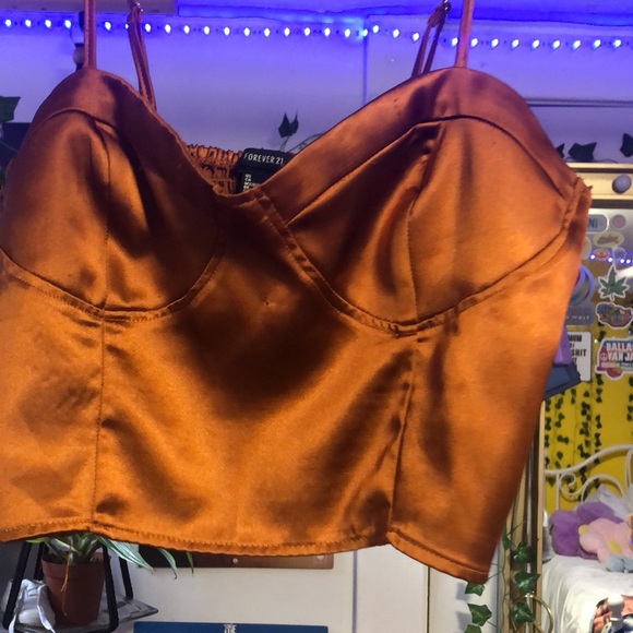 Forever 21 size medium burnt orange satin tank top crop top - Picture 3 of 4